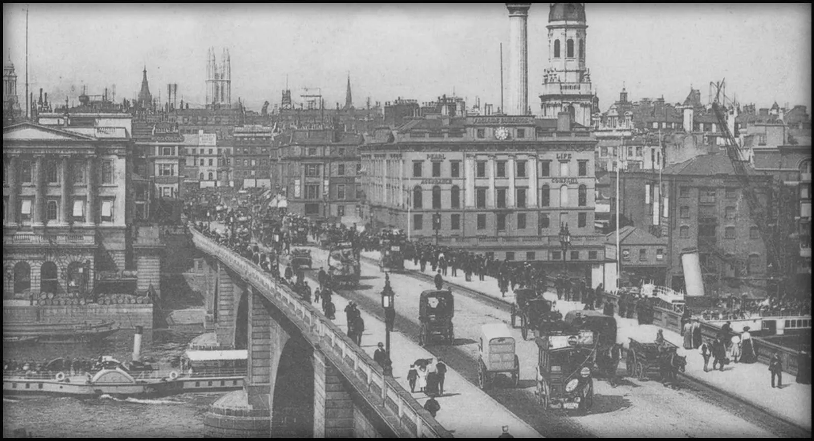 Historic black and white photo of London Bridge