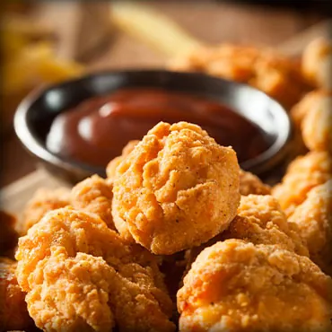 Popcorn chicken with dipping sauce